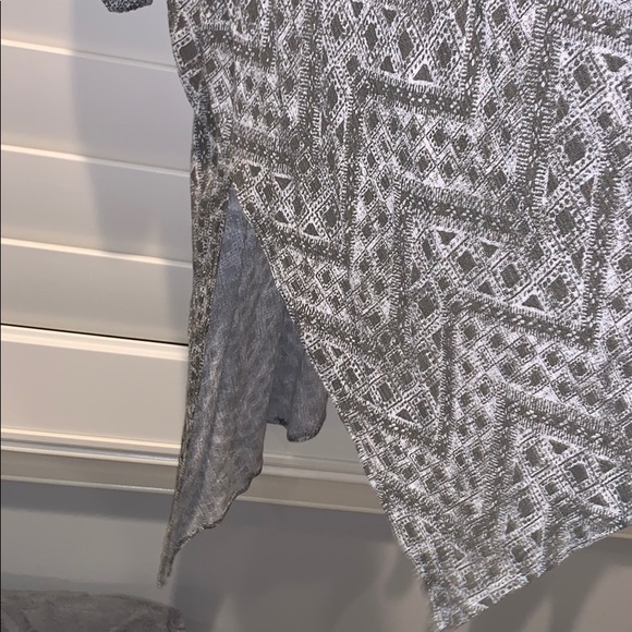 Olive patterned Kimono - Picture 3 of 4